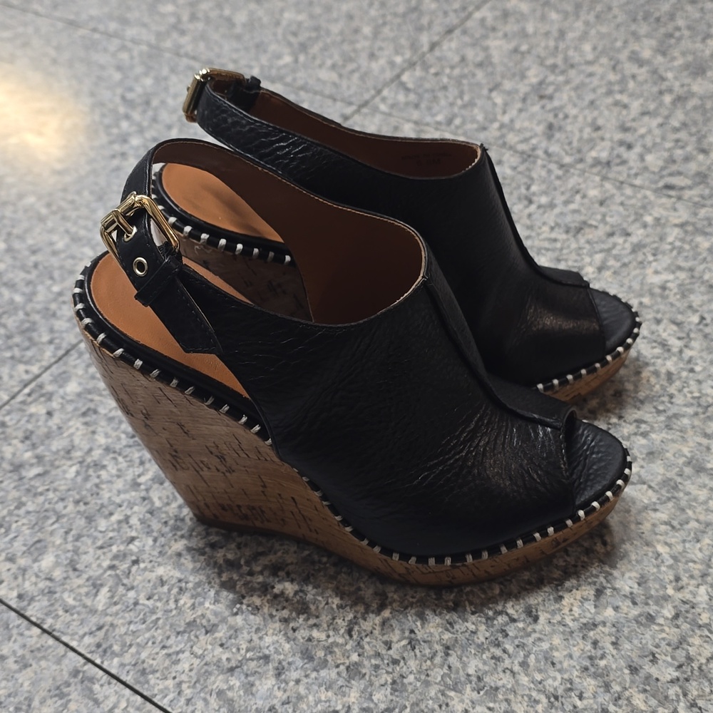 DV Dolce Vita Black Platform Sandals 6.5M